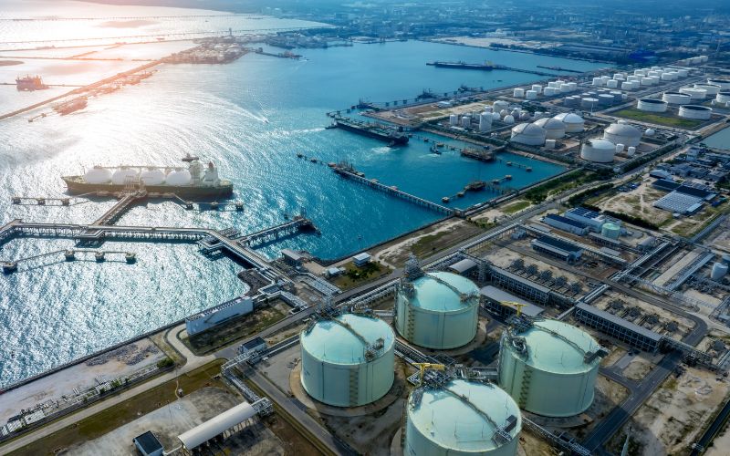 SharePoint-to-SQL in Oil & Gas: Solve Data Bottlenecks Without Code